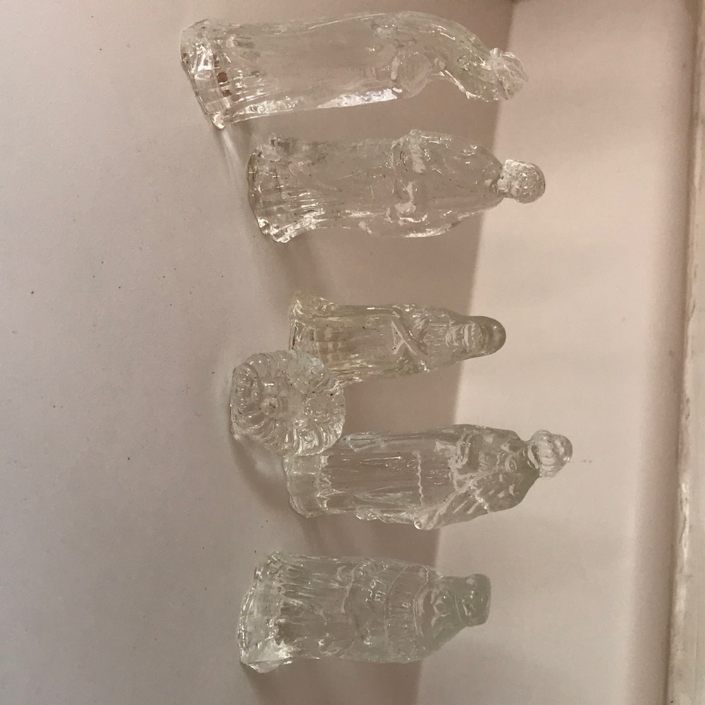 Glass Manger Scene